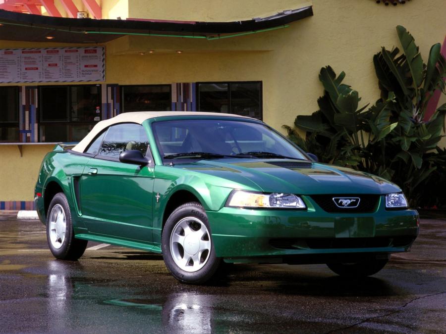  Ford Mustang GT Convertible 1999 года  (фото 1 из 74)